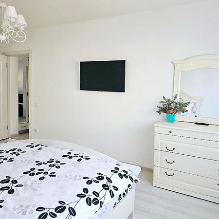 White Apartament, בראליה מראה חיצוני תמונה
