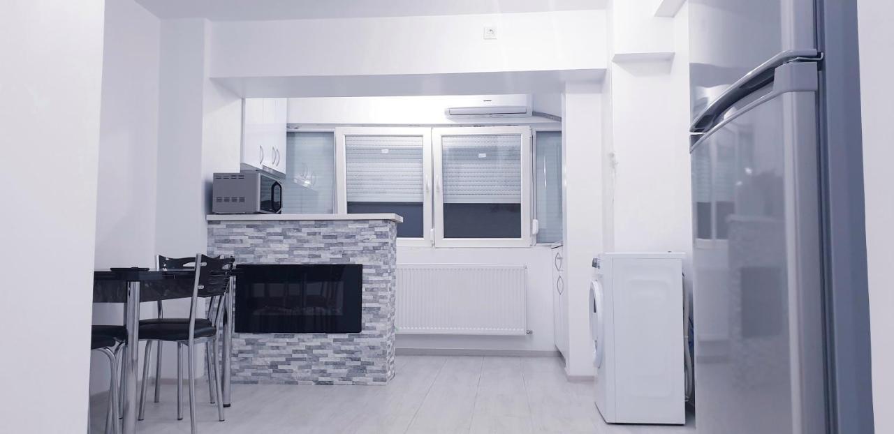 White Apartament, בראליה מראה חיצוני תמונה
